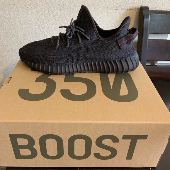 Adidas Yeezy boost non reflective - Picture 1 of 3